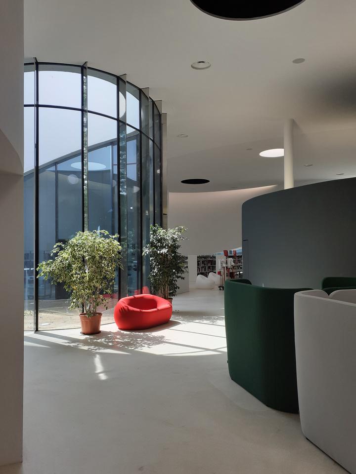 Pohled do interiéru knihovny Puzzle Pohled do interiéru knihovny Puzzle