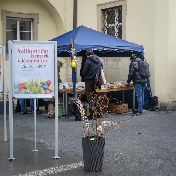 Bazar knih (foto: Martina Kožíšek Ouřadová, Knihovna města Plzně)