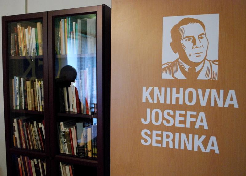 Knihovna Josefa Serinka