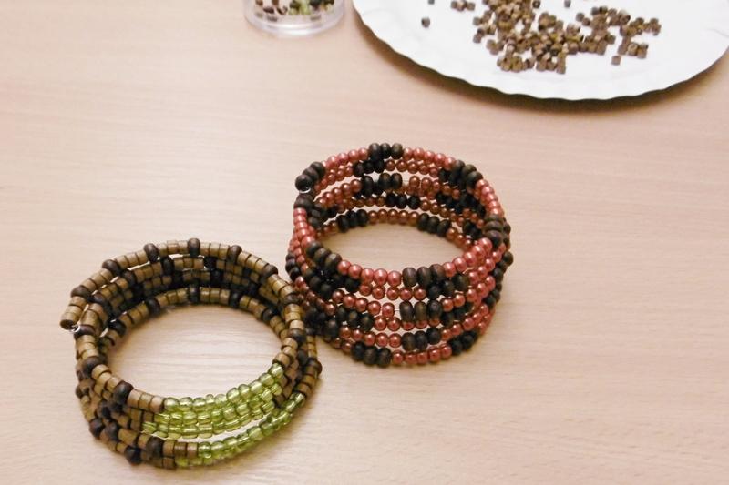 Náramek z paměťového drátu (říjen 2015) Náramek z paměťového drátu (říjen 2015)