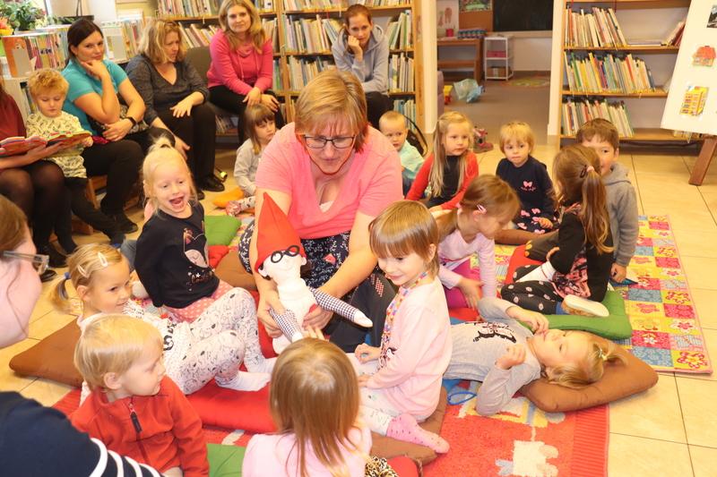 Čtenářské klubíčko v roce 2019 (zdroj: Knihovna Ignáta Herrmanna Chotěboř) Čtenářské klubíčko v roce 2019 (zdroj: Knihovna Ignáta Herrmanna Chotěboř)