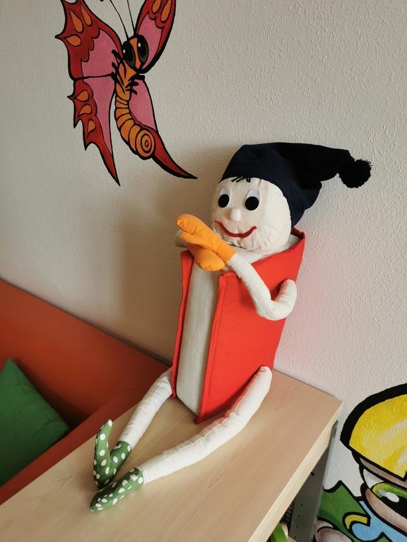 Skřítek Kniháček je v knihovně stále přítomen (zdroj: Městská knihovna Jihlava) Skřítek Kniháček je v knihovně stále přítomen (zdroj: Městská knihovna Jihlava)