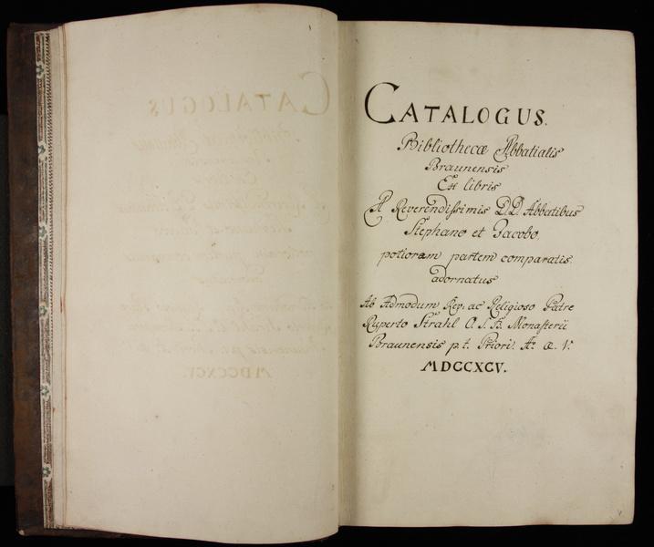 Během projektu bylo objeveno několik doposud neznámých katalogů pro konventní a opatskou knihovnu z konce 18. a první poloviny 19. století (foto: členové projektového týmu)