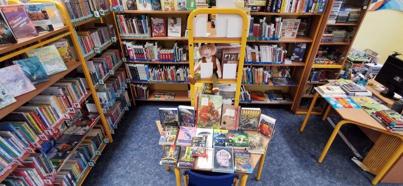 Školní knihovna v Základní škole Provaznická Školní knihovna v Základní škole Provaznická