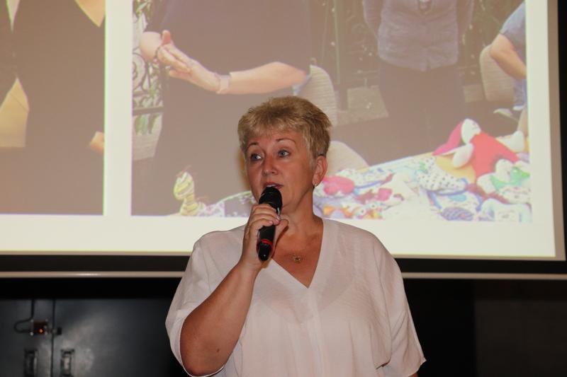 Jana Linhartová Jana Linhartová