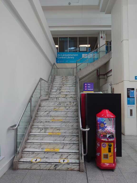 Vstup do dublinské Ústřední knihovny Vstup do dublinské Ústřední knihovny