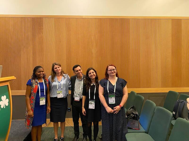 Účastníci třetího setkání nastupujících lídrů – zleva Jemmimah Maragwa z Keni, Magdalena Gomułka z Polska, moderátor panelu Jonathan Hernández Pérez z Mexika, Laurie Alvandian z Arménie a Michaela Mrázová Účastníci třetího setkání nastupujících lídrů – zleva Jemmimah Maragwa z Keni, Magdalena Gomułka z Polska, moderátor panelu Jonathan Hernández Pérez z Mexika, Laurie Alvandian z Arménie a Michaela Mrázová