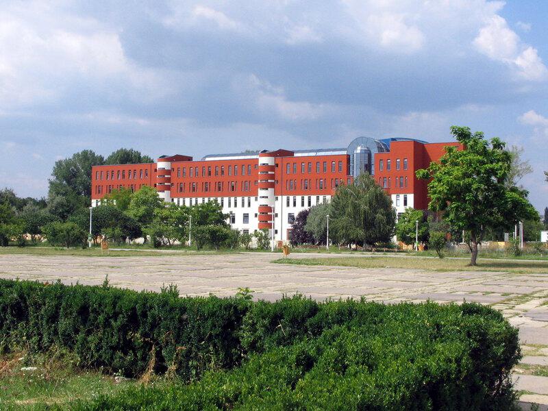 Ústřední knihovna Polytechnické univerzity v Bukurešti (foto: Andrei Stroe, CC BY 3.0)